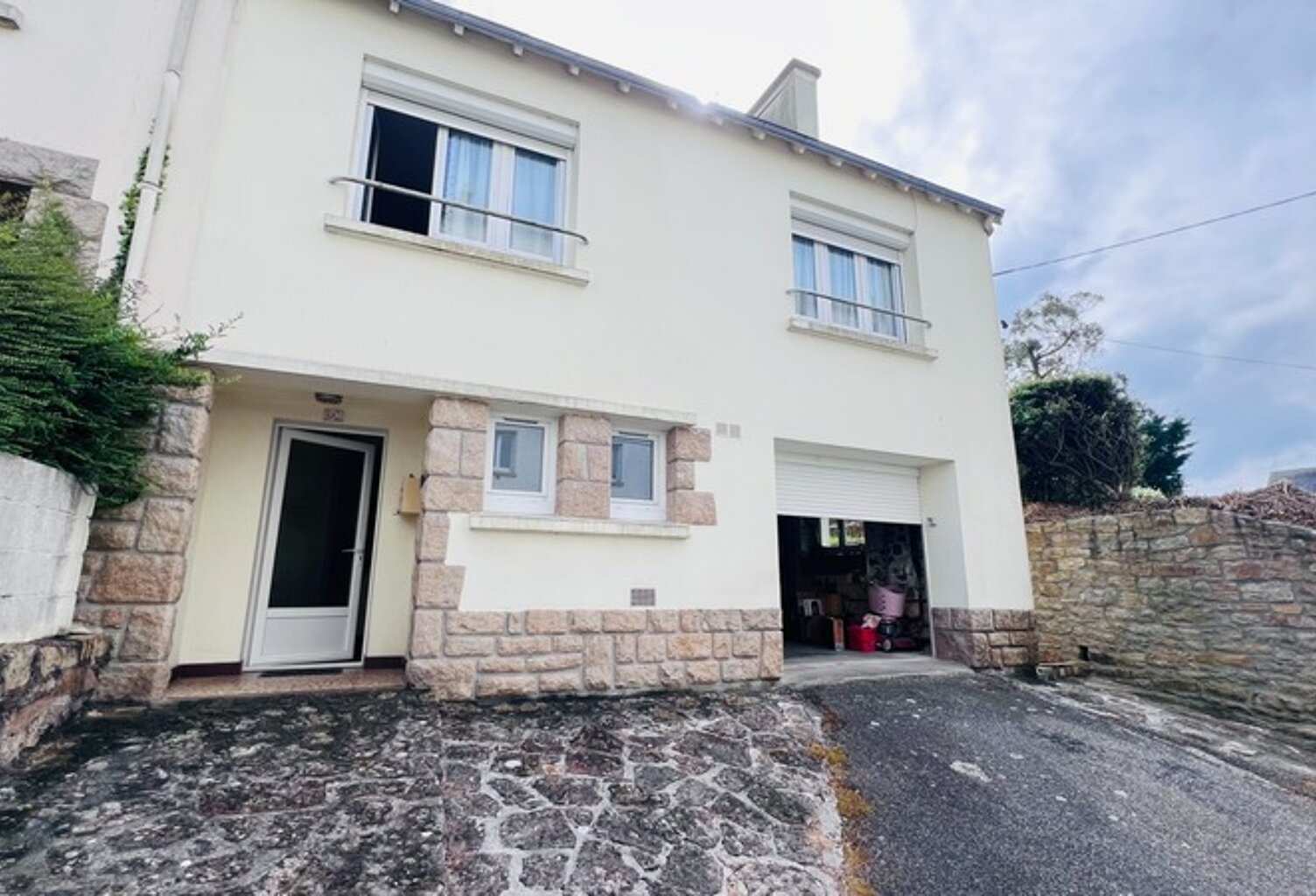 Département Finistère (29) – À vendre à Quimper : Maison T6 de 90 m² habitable avec terrain de 720 m² avec garage — photo 1