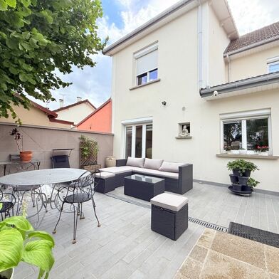 Maison 6 pièces 395000 €