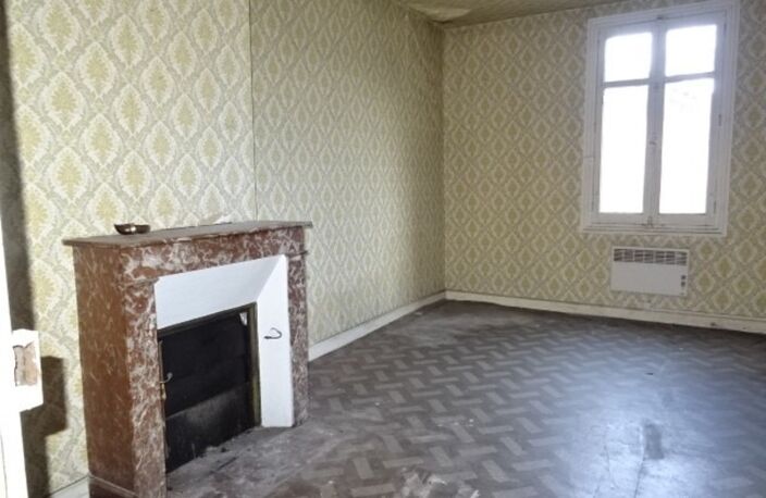 Dpt Vienne (86), à vendre CHATELLERAULT immeuble - Terrain de 332,00 m² — photo 4