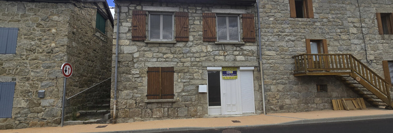 Maison 4 Pièces 68 m² à vendre à Saint-Julien-d'Intres (07310)