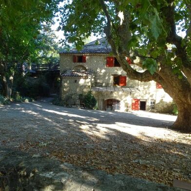 Maison 16 pièces 1350000 €