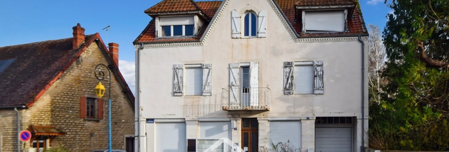 Maison 12 Pièces 233 m² à vendre à Louhans (71500)