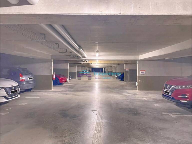 Parking — photo 1
