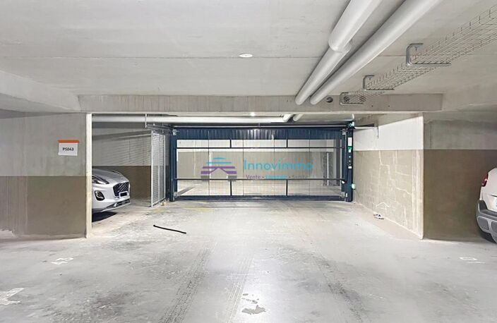 Parking — photo 2