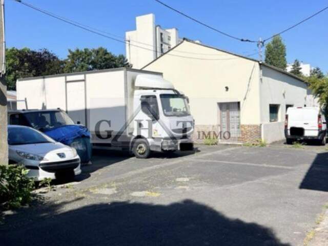 À louer – Local commercial 180 m² — photo du bien