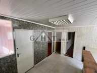 À louer – Local commercial 180 m² — photo 4