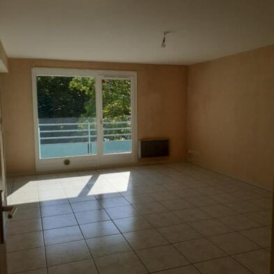 Appartement 2 pièces 840 €