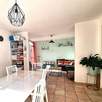 Appartement 4 pièces 220000 €