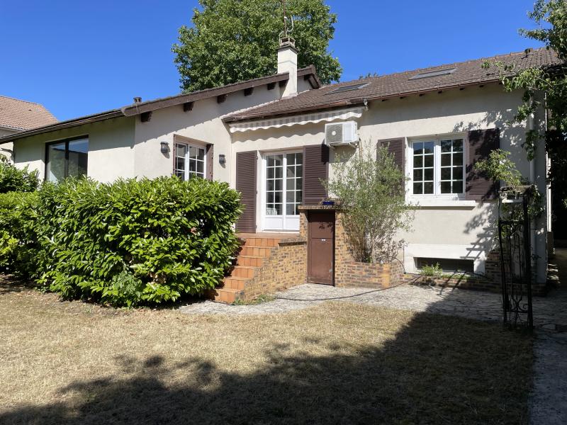 Villa / Maison  T8 à vendre Montesson 78360