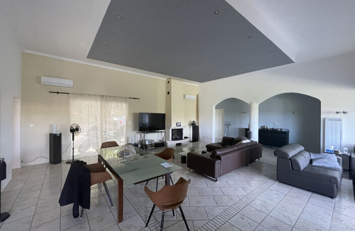 VILLA DEXCEPTION 320M2 AVEC UNE VUE PANORAMIQUE panneaux sol — photo 5