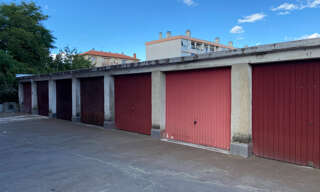 Garage  12 m² à louer à Oullins-Pierre-Bénite (69600)