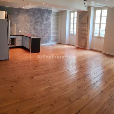 Appartement 3 pièces 720 €