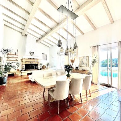 Maison 7 pièces 530000 €