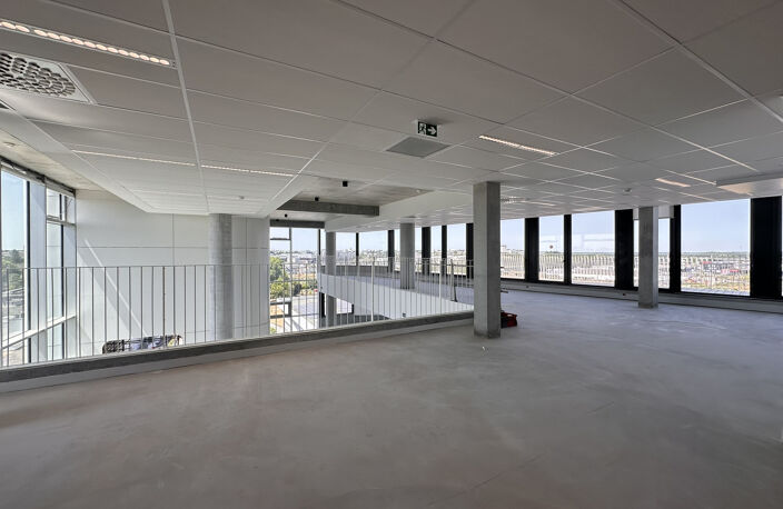 BUREAUX NEUFS A LOUER   ANGERS SAINT-SERGE — photo 2