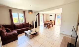 Maison   m² à vendre à Saint-Jeoire-Prieuré (73190)