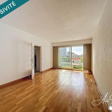 Appartement 4 pièces 275000 €