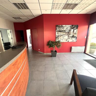 Commerce 10 pièces 380000 €