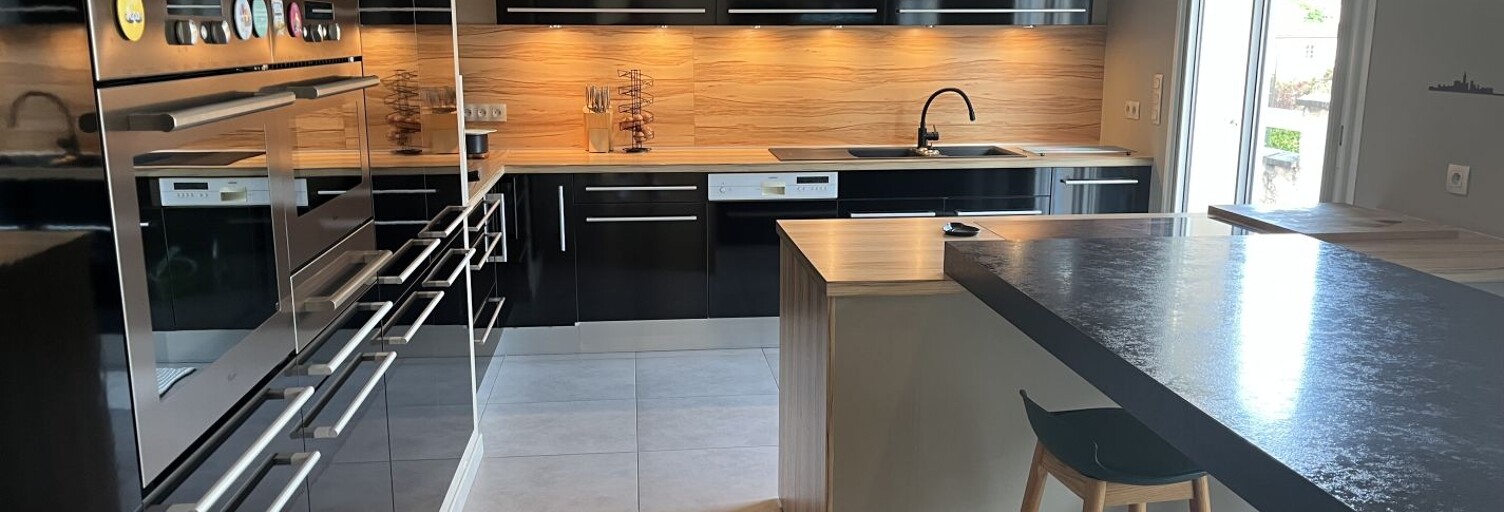 Maison 9 Pièces 225 m² à vendre à Frans (01480)