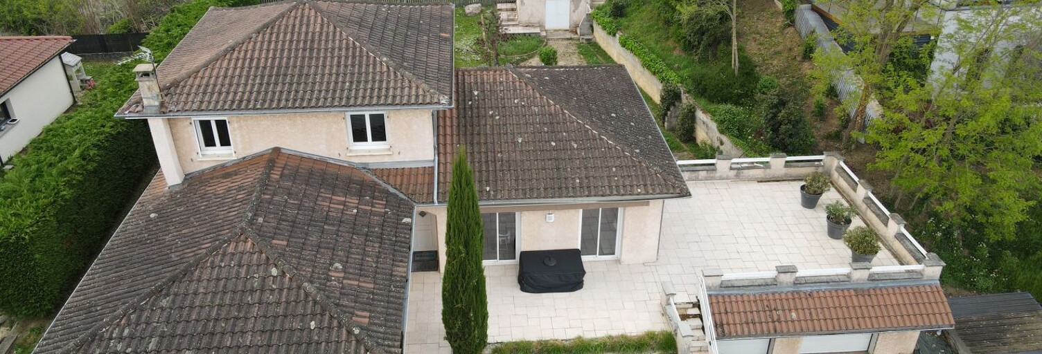 Maison 9 Pièces 225 m² à vendre à Frans (01480)