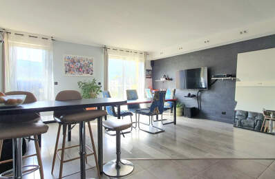 À Vendre   Appartement 5 Pièces 100 m2 avec Garage et Cave — photo du bien