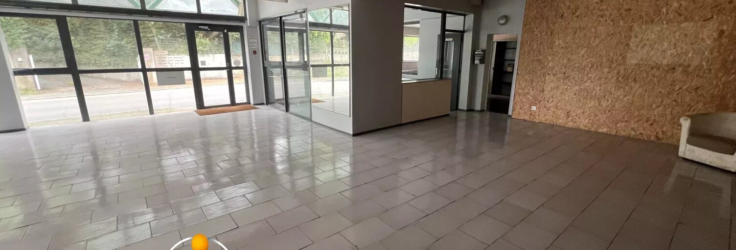 Commerce  577 m² à louer à Saint-Didier (35220)