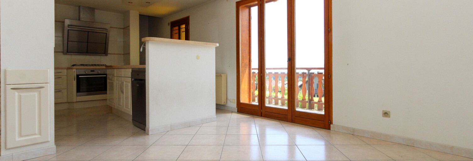 Maison 8 Pièces 153 m² à louer à Gex (01170)