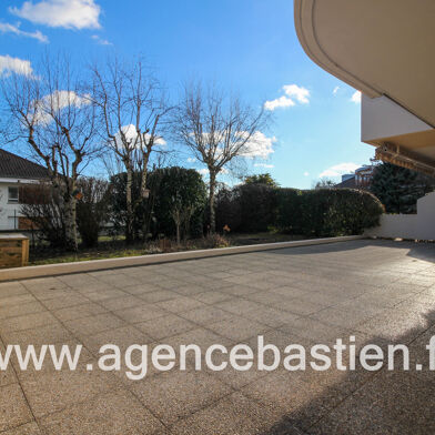 Appartement 4 pièces 590000 €