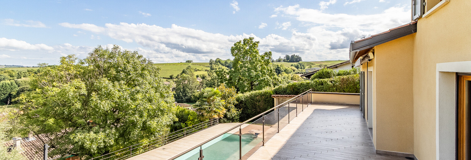 Maison 8 Pièces 182 m² à vendre à Lacenas (69640)