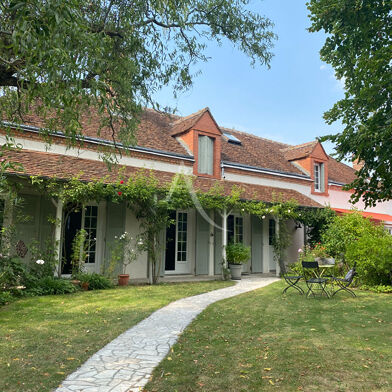 Maison 6 pièces 457200 €