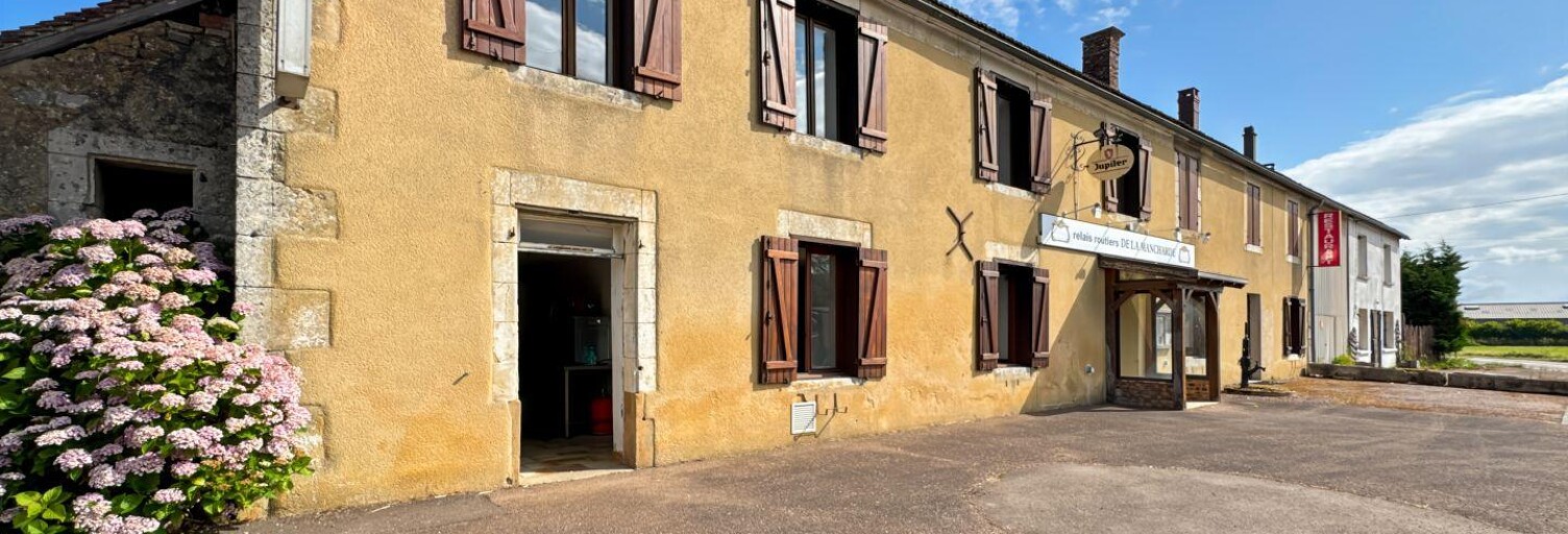 Commerce  275 m² à vendre à Saints-en-Puisaye (89520)