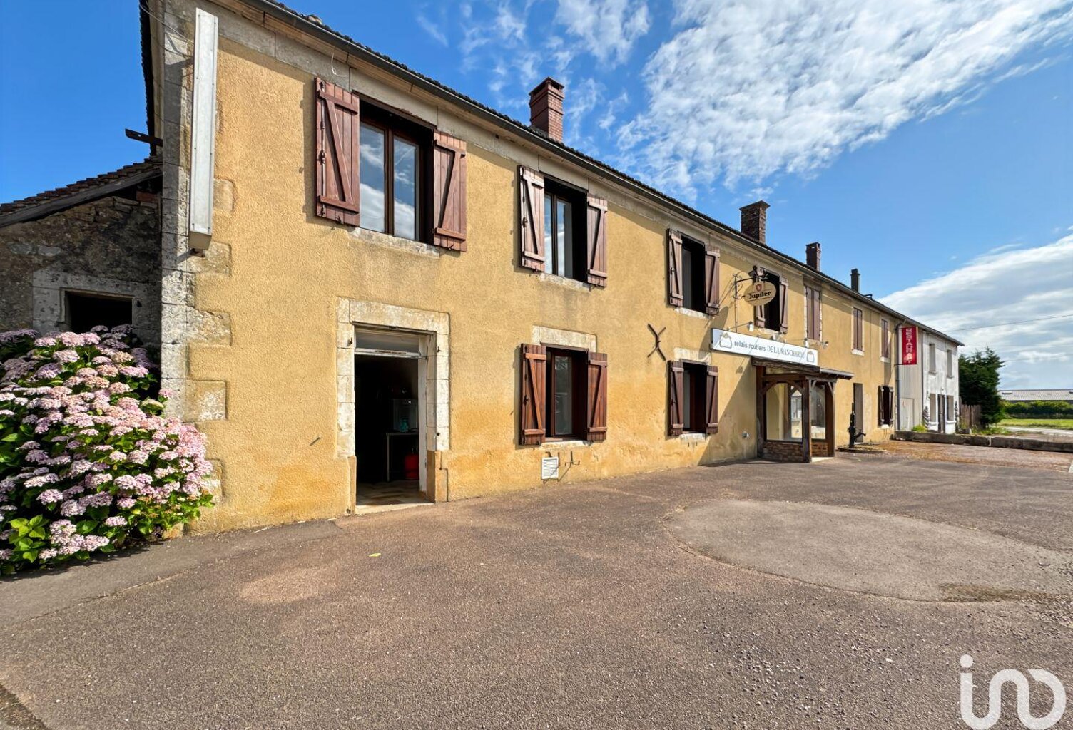Vente Murs commerciaux 275 m&sup2; — photo 1