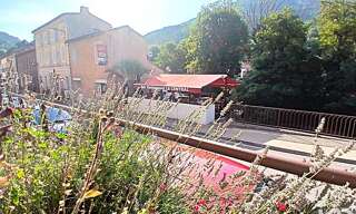 Commerce  230 m² à vendre à Axat (11140)