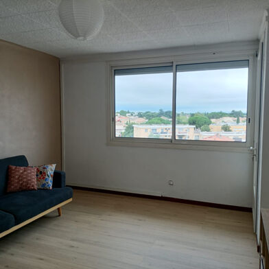 Appartement 3 pièces 750 €