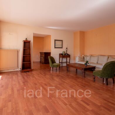 Appartement 5 pièces 158000 €