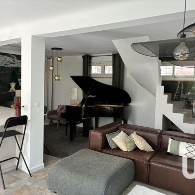 Maison 8 pièces 999000 €