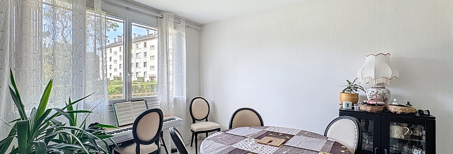 Appartement 4 Pièces 81 m² à vendre à Le Mesnil-le-Roi (78600)