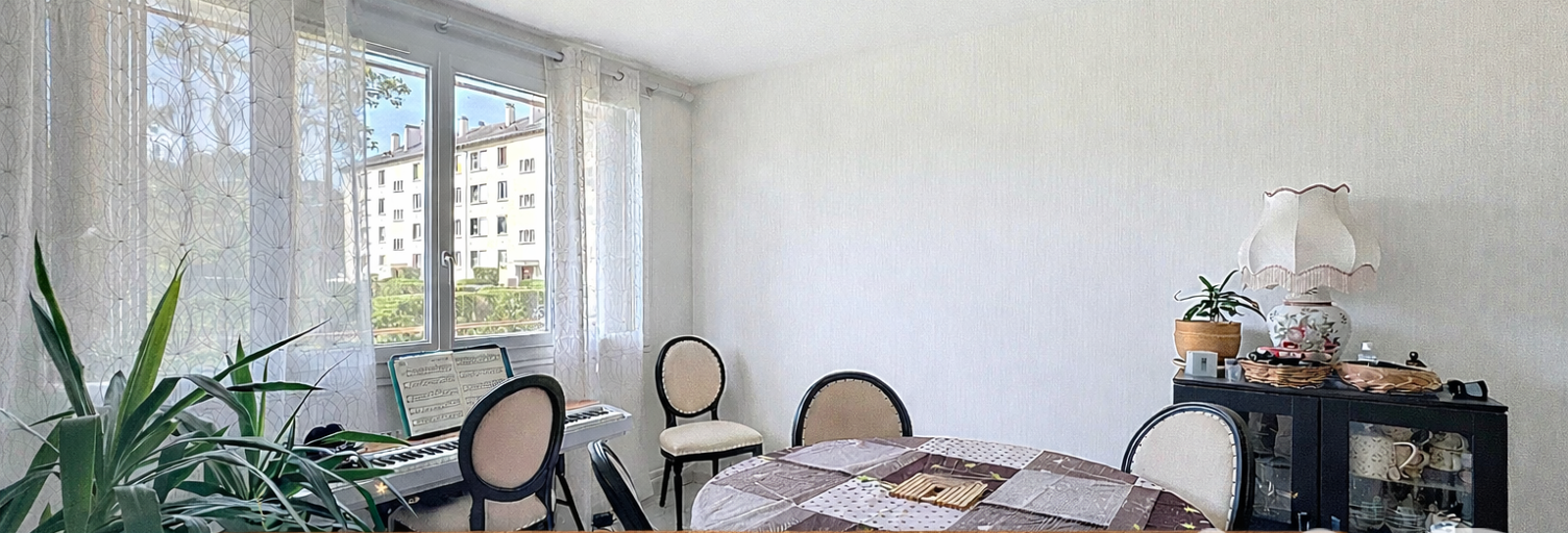 Appartement 4 Pièces 81 m² à vendre à Le Mesnil-le-Roi (78600)