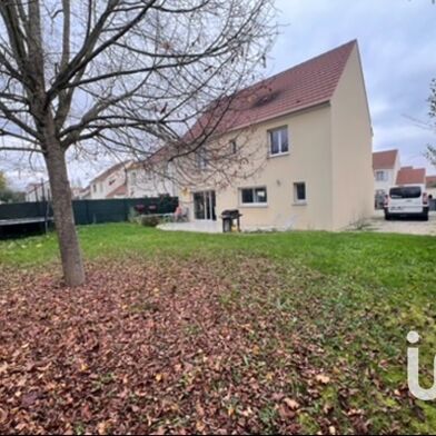 Maison 6 pièces 400000 €