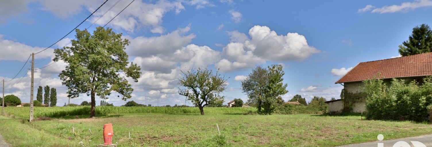 Terrain  857 m² à vendre à Bâgé-Dommartin (01380)