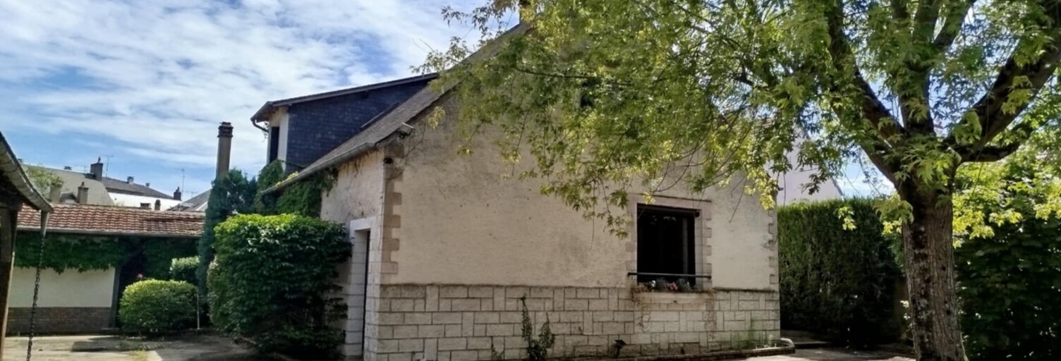 Maison 10 Pièces 146 m² à vendre à Mehun-sur-Yèvre (18500)
