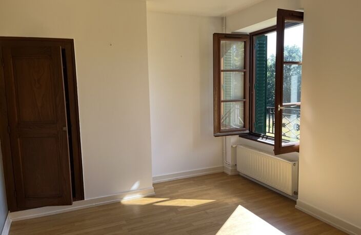 Vente maison 7 pièces 189 m² Saint-Yrieix-la-Perche (87500) — photo 4