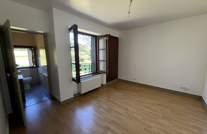 Vente maison 7 pièces 189 m² Saint-Yrieix-la-Perche (87500) — photo 5