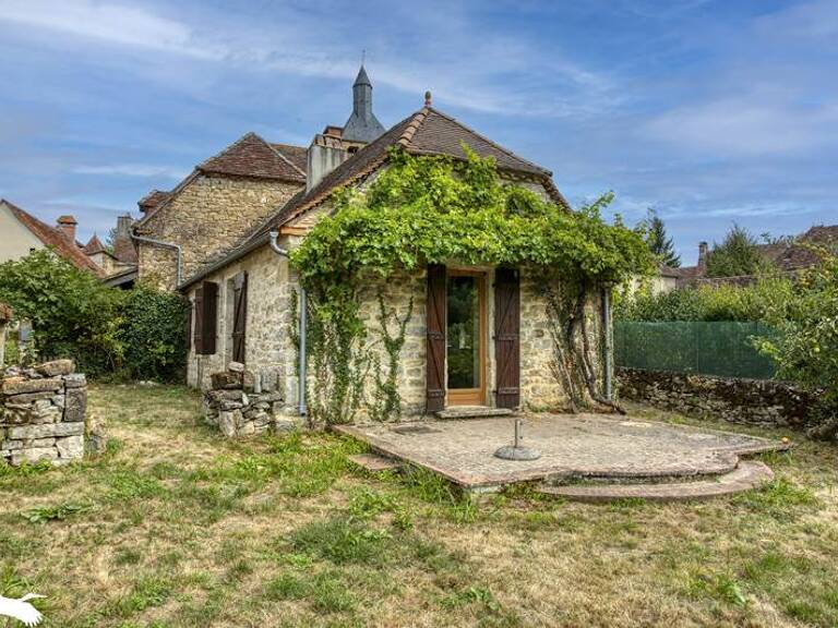 Maison en pierre de 3 pièces principales — photo 1