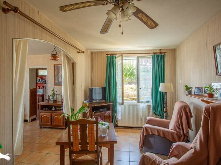 Maison en pierre de 4 pièces principales — photo 1