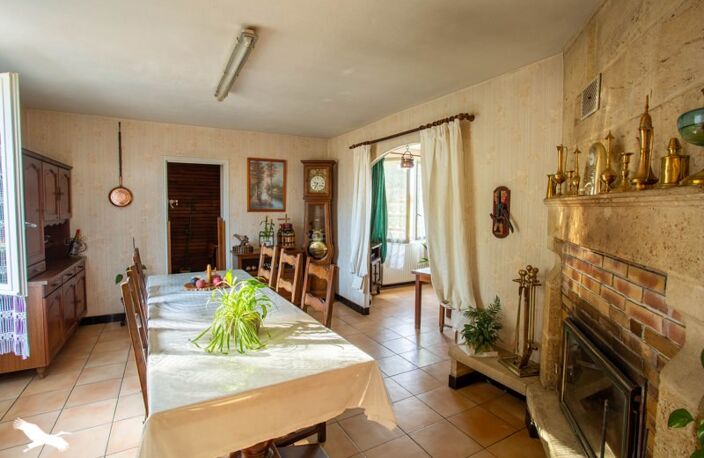 Maison en pierre de 4 pièces principales — photo 3
