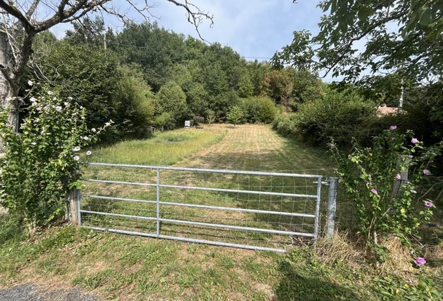 Terrain à bâtir de 0 pièces principales — photo 1