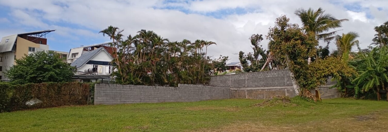 Terrain  702 m² à vendre à Saint-Benoît (97470)