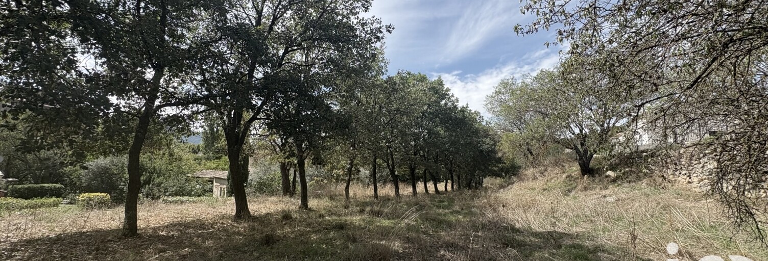 Terrain  976 m² à vendre à Jouques (13490)