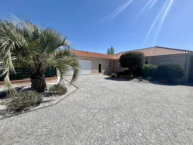 Villa de 6 pièces principales — photo du bien