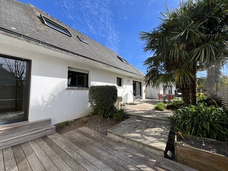 Contemporaine de 7 pièces principales — photo 1